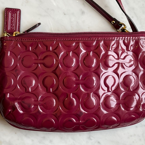 Coach fucschia patent wristlet, 9 x 5.5 in. - Picture 10 of 16